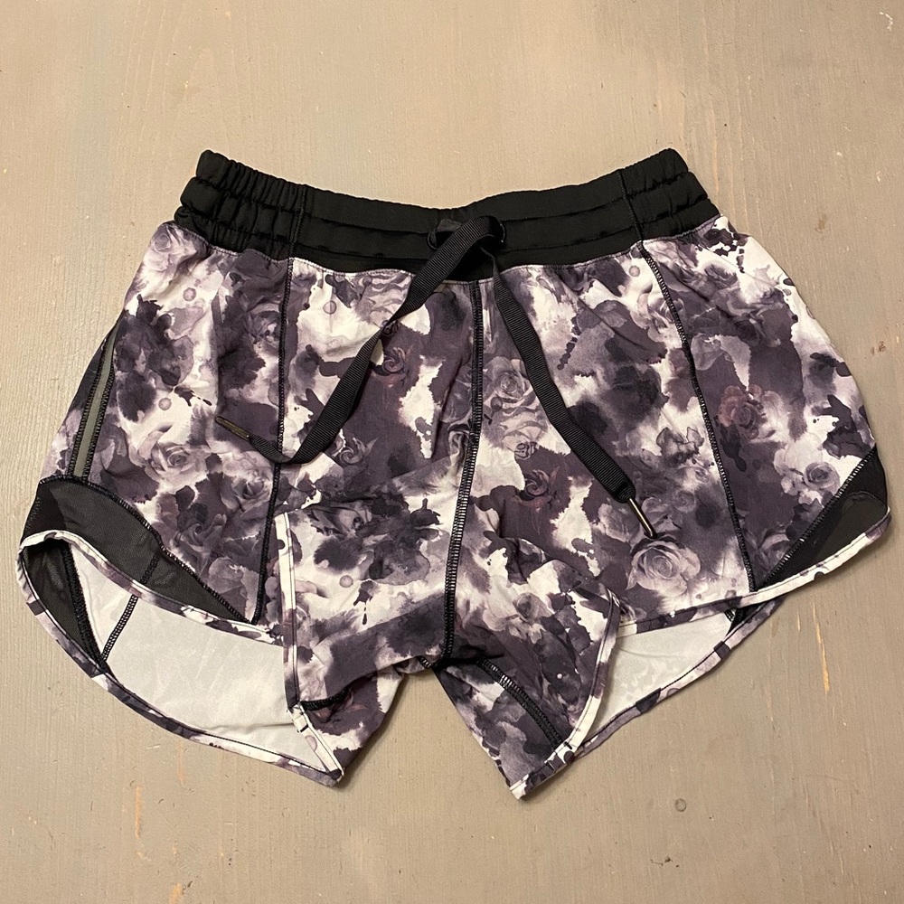 Lululemon running shorts ✨